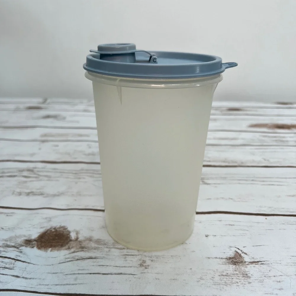 Tupperware Quick Shake Shaker Bottle‎ Blue Sheer Frosted Vintage 16oz
